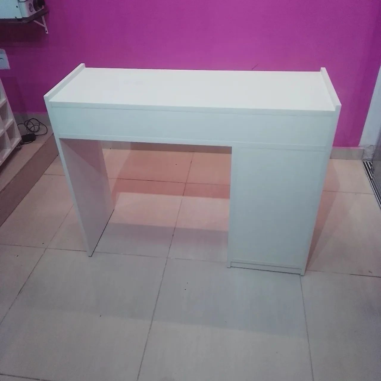 Mesa de Manicure Com Armário e Prateleira - Foto 3