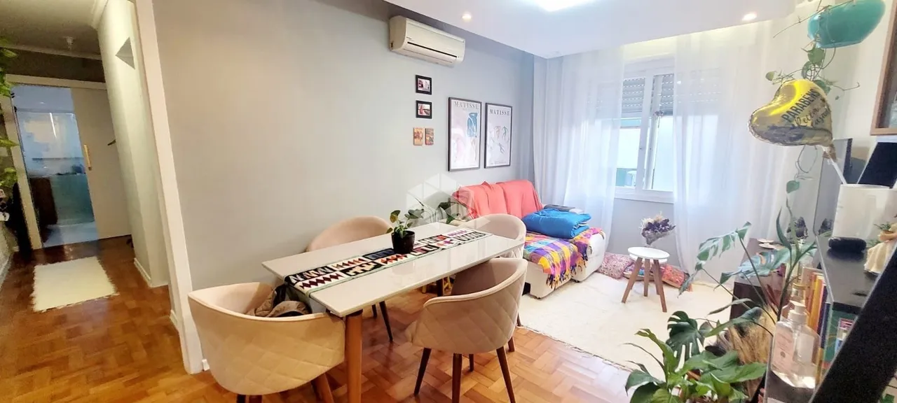 Apartamento de 02 dormitórios, reformado e proximo ao Bourbon Shopping Wallig/Triangulo As