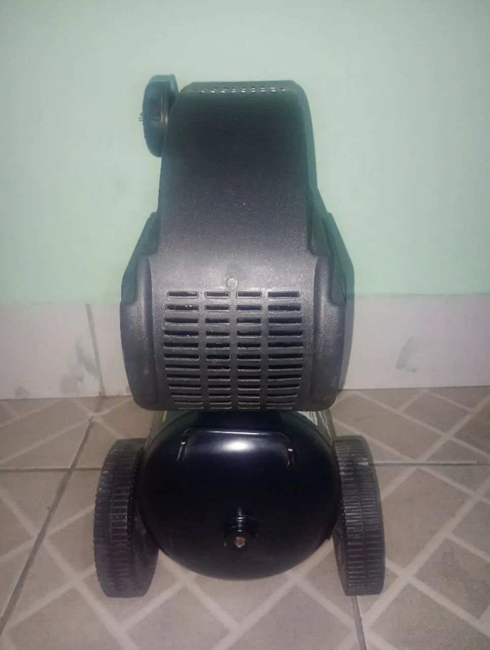 Compressor de ar Eluan CLE-85/25 24 Litros 2,0 hp - Foto 2