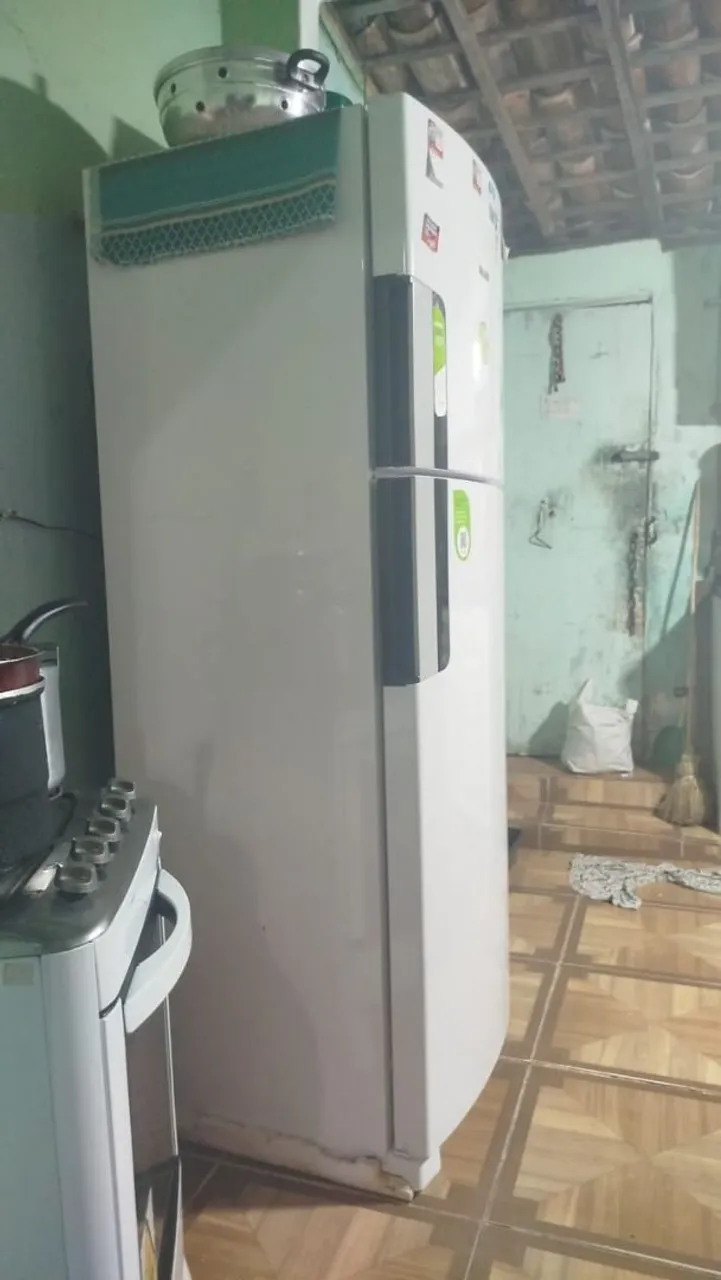 Geladeira Electrolux Frost Free 2 Portas