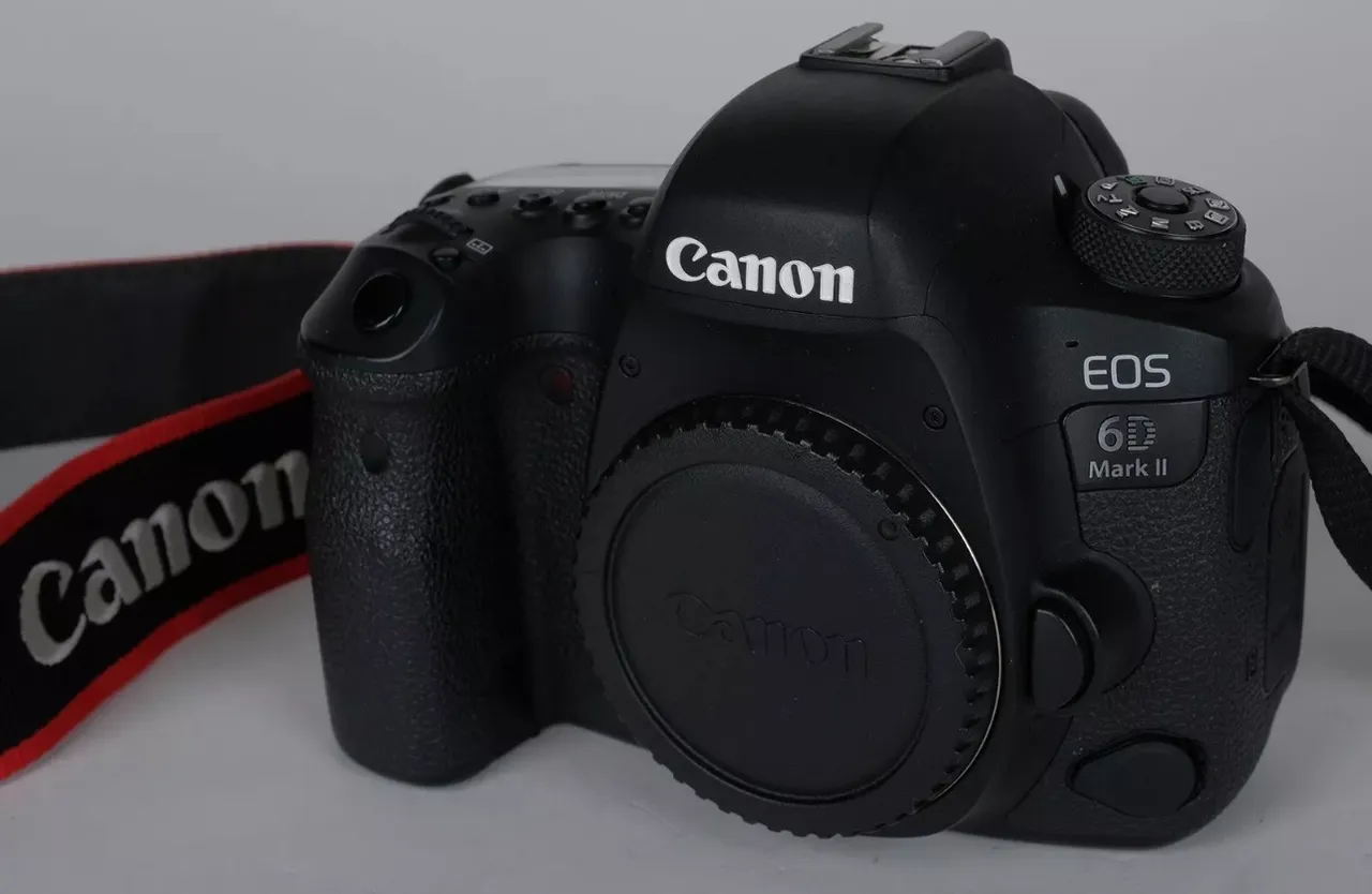 Canon EOS 6D Mark II - Câmera DSLR Full Frame