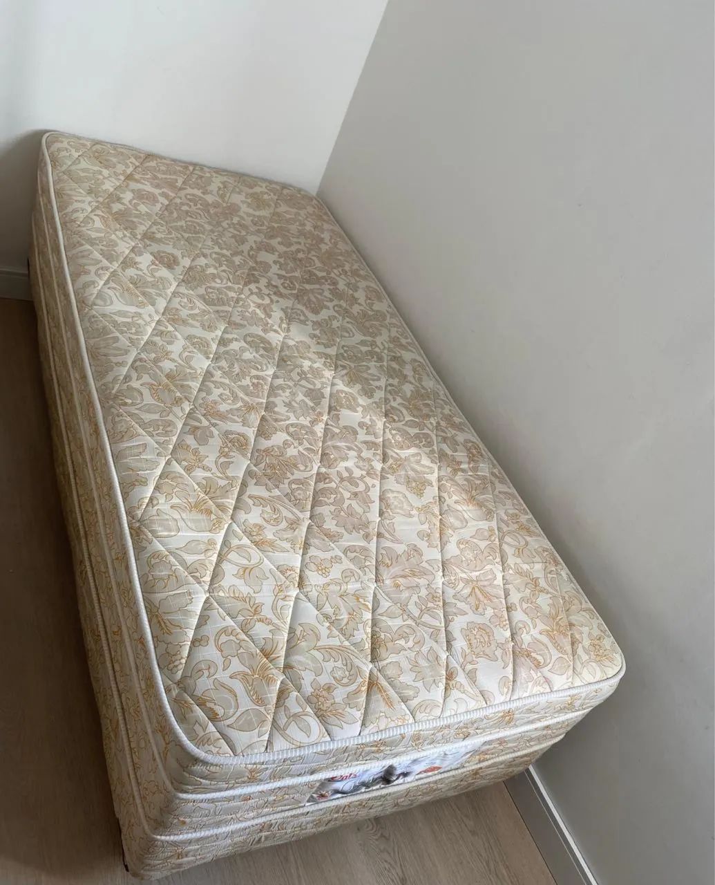 Cama box solteiro semi-novo marca ônix , unidade , aberto para negociação  - Foto 2