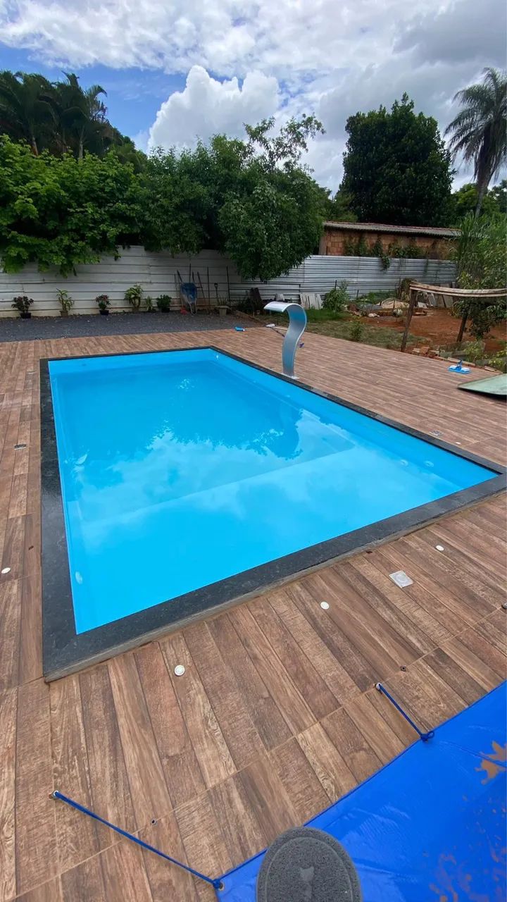 Piscina de fibra com rápida instalação 
