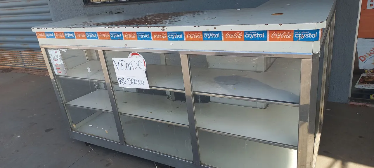 Balcão Expositor Comercial com Vidro