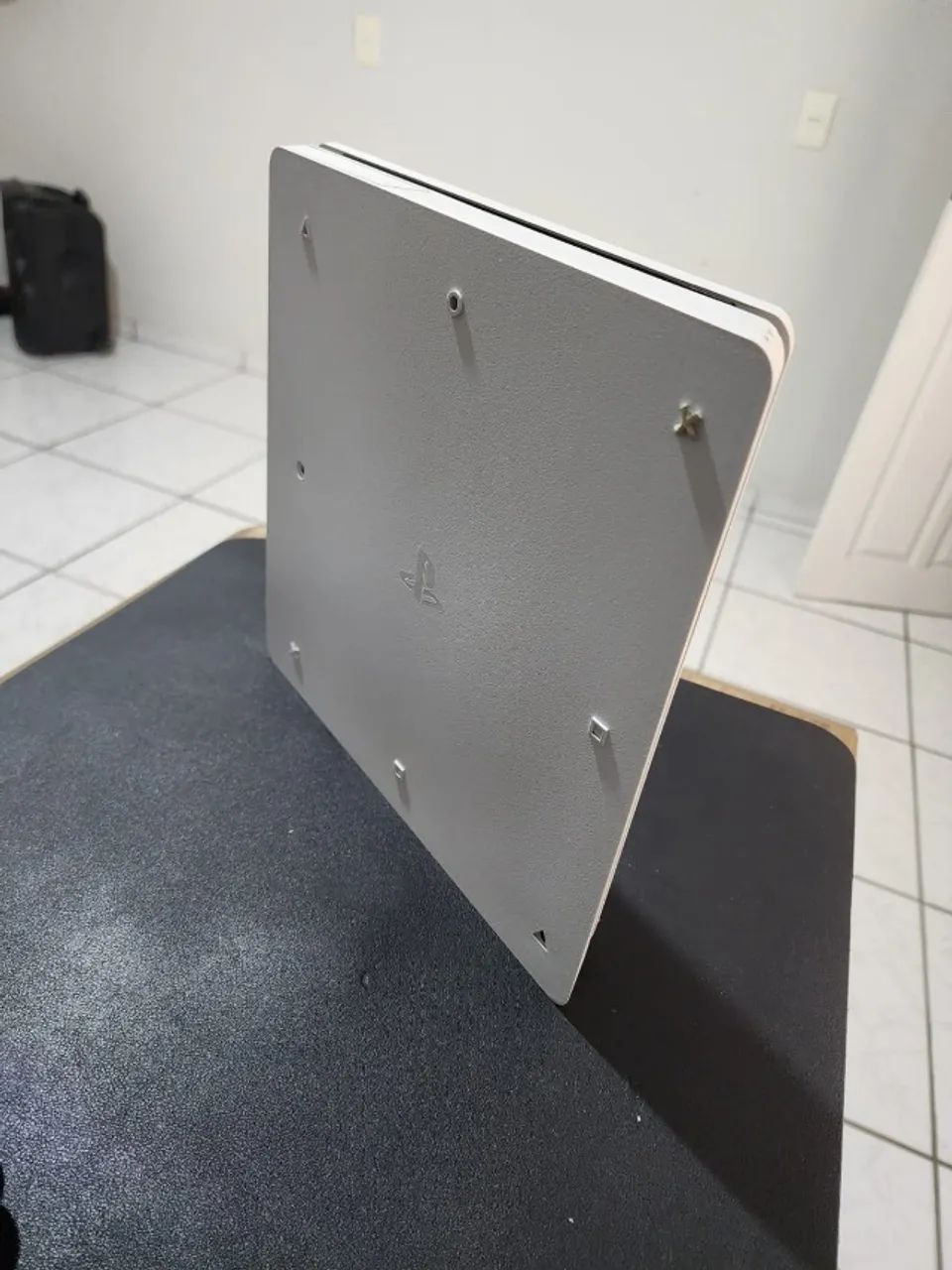 Vendo Playstatio 4 Slim Branco - Foto 3