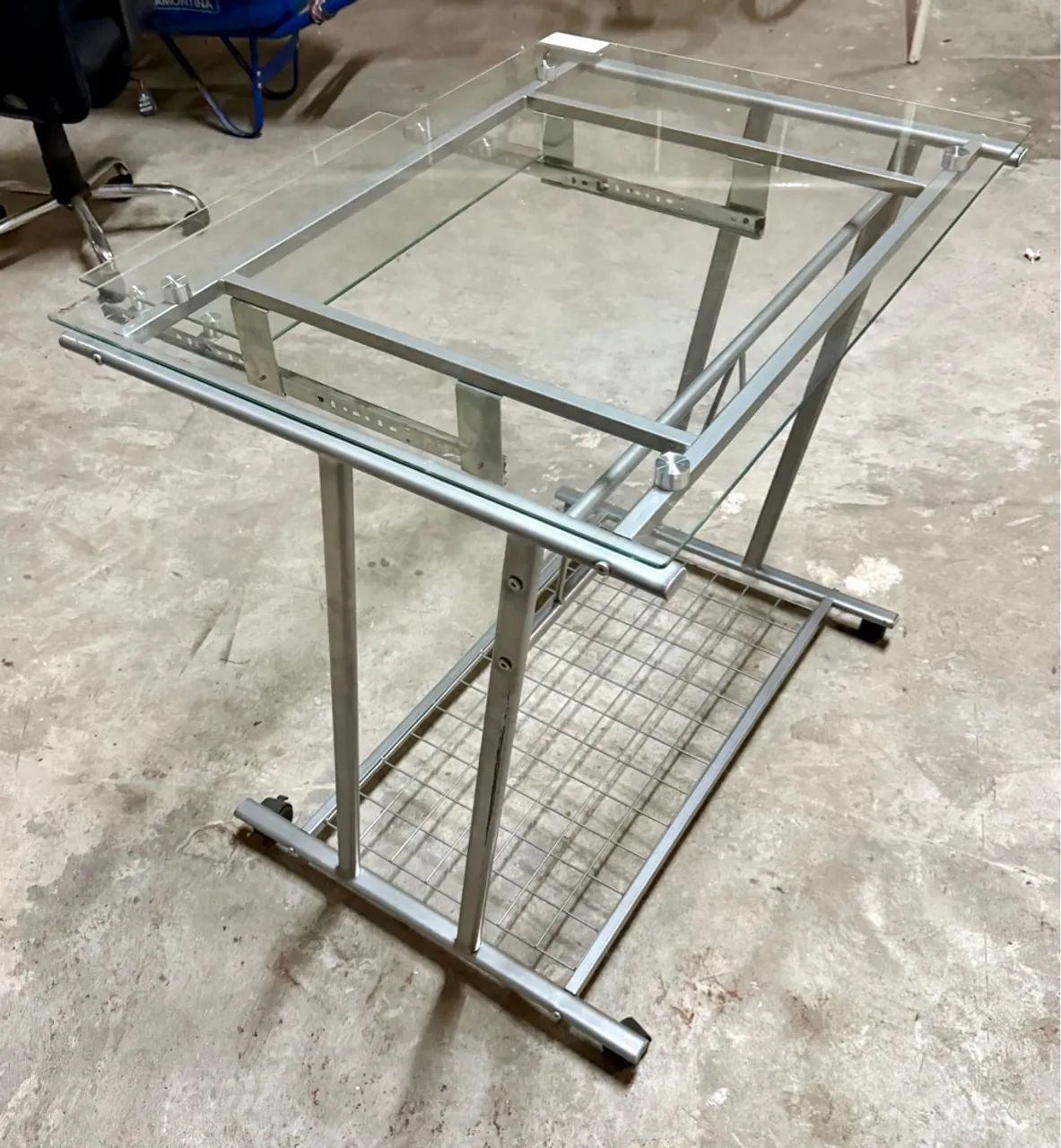 Mesa para Escritório em metal e vidro - Foto 3