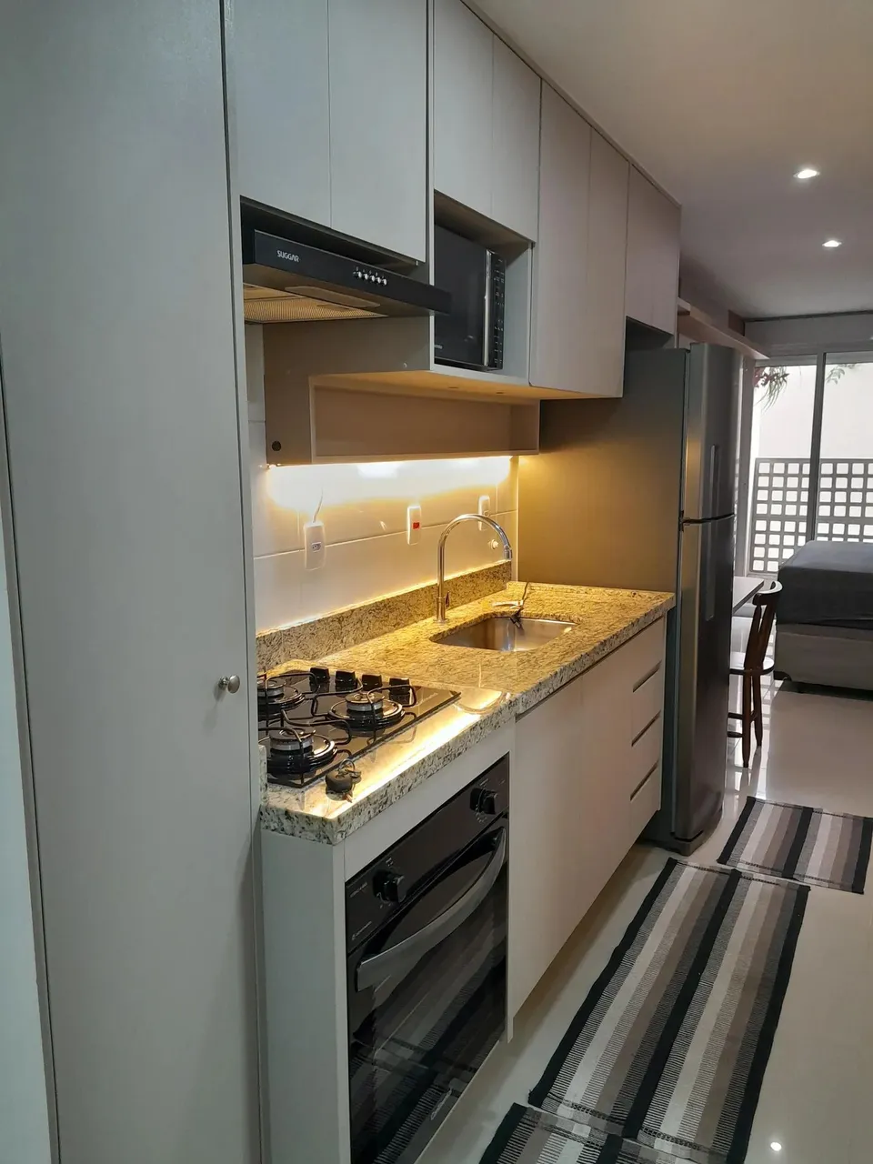 Apto Studio moderno com 36m2, todo mobiliado com 1 dormitório, com fácil acesso ao metrô l