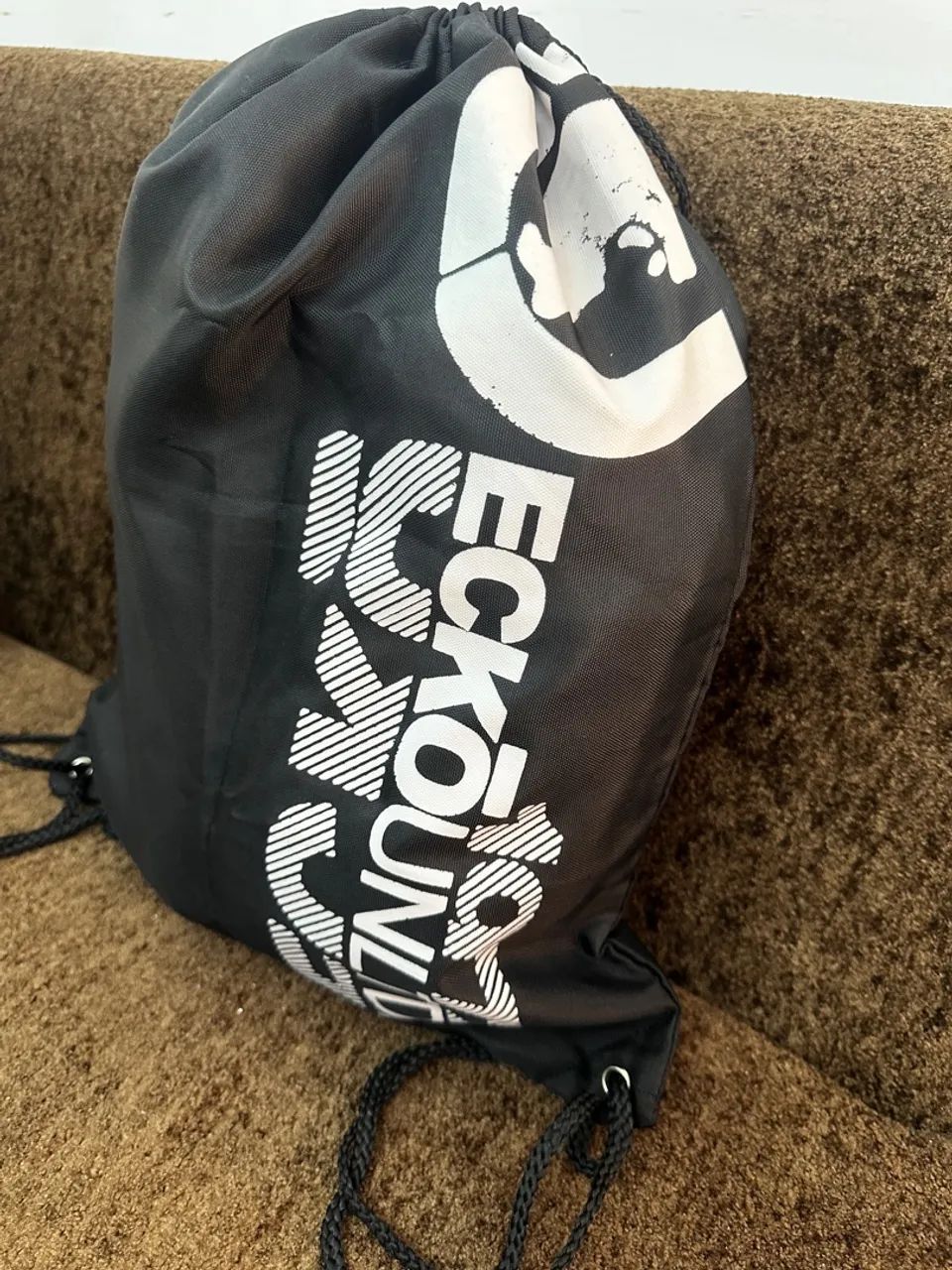 Mochila Ecko Unltd Preta - Cordão  - Foto 2