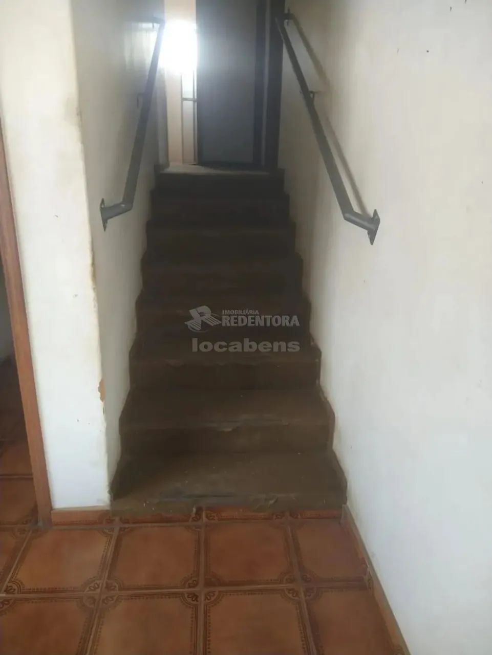 Casa localizada no Jardim Aeroporto com 03 dormitórios e 04 vagas de garagem. - Foto 3