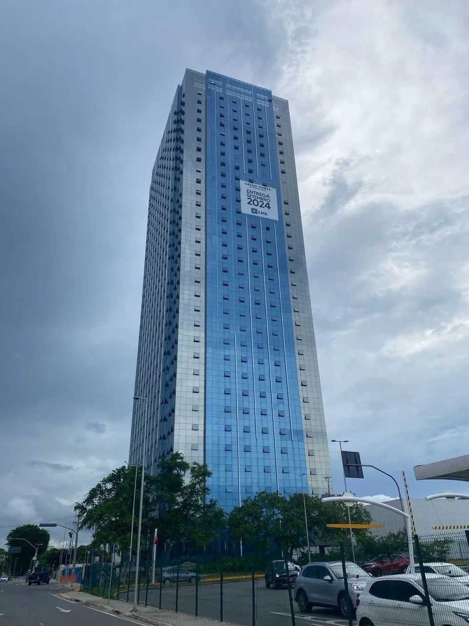 EMPRESARIAL GRAND TOWER SHOPPING - Sala Comercial de 600m² para Locação em Boa Viagem, Rec