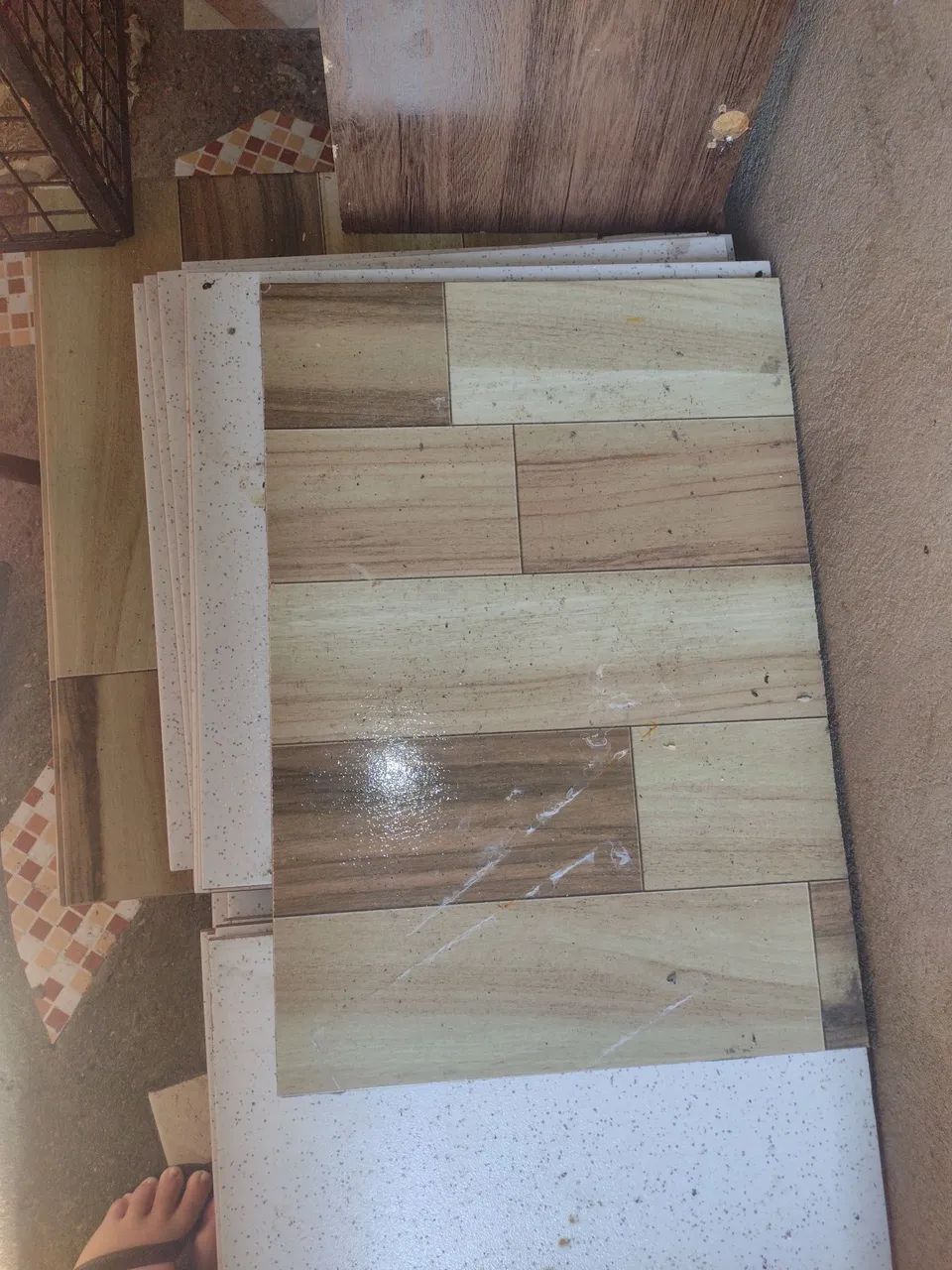 Cerâmicas cores variadas anti derrapante com 12 metros 46x46(não fazemos entrega ) - Foto 2