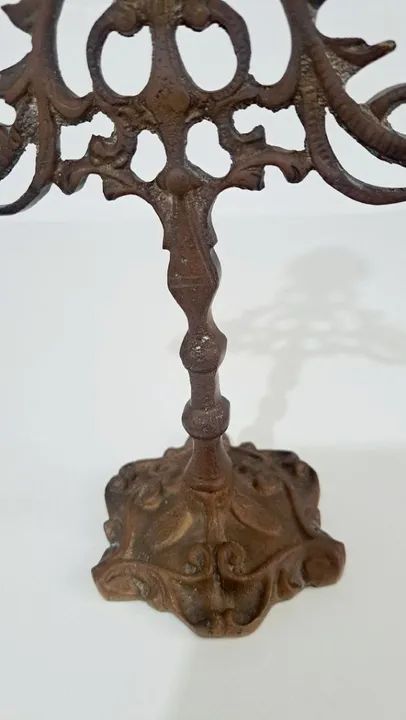 Castiçal super antigo em bronze maciço uma vela no estado - Foto 5