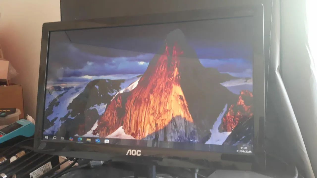 Monitor AOC 16 