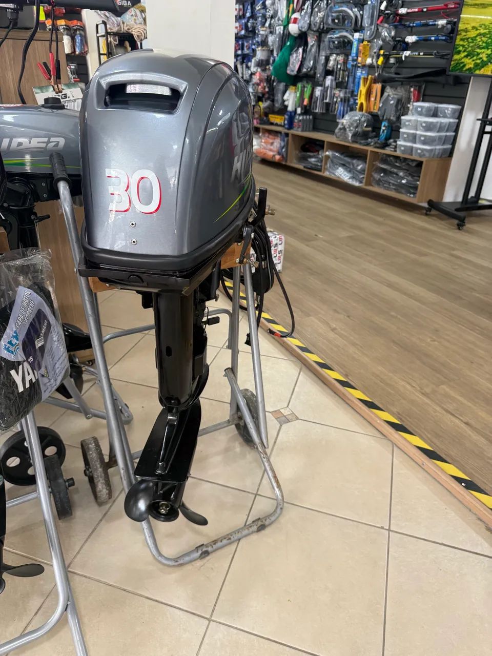 MOTOR DE POPA HIDEA 30HP 2 TEMPOS PARTIDA ELÉTRICA 9 horas de uso na garantia  - Foto 8