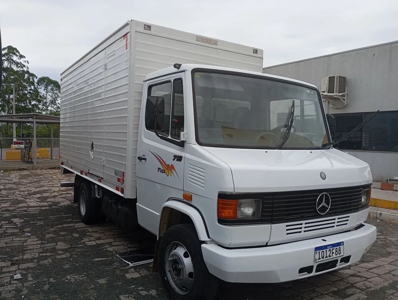 Mercedes Benz 710 Plus  - Foto 2