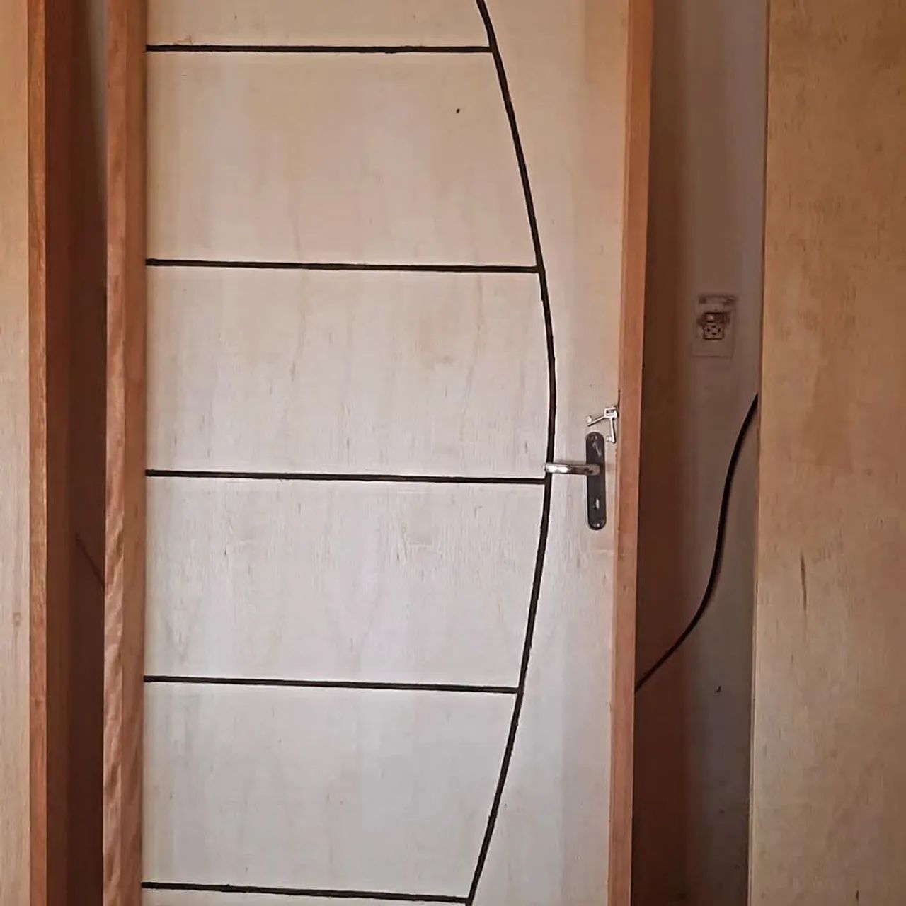 Portas Paraná.Fabricamos ,vendemos e instalamos Portas Paraná .Confira ! - Foto 3