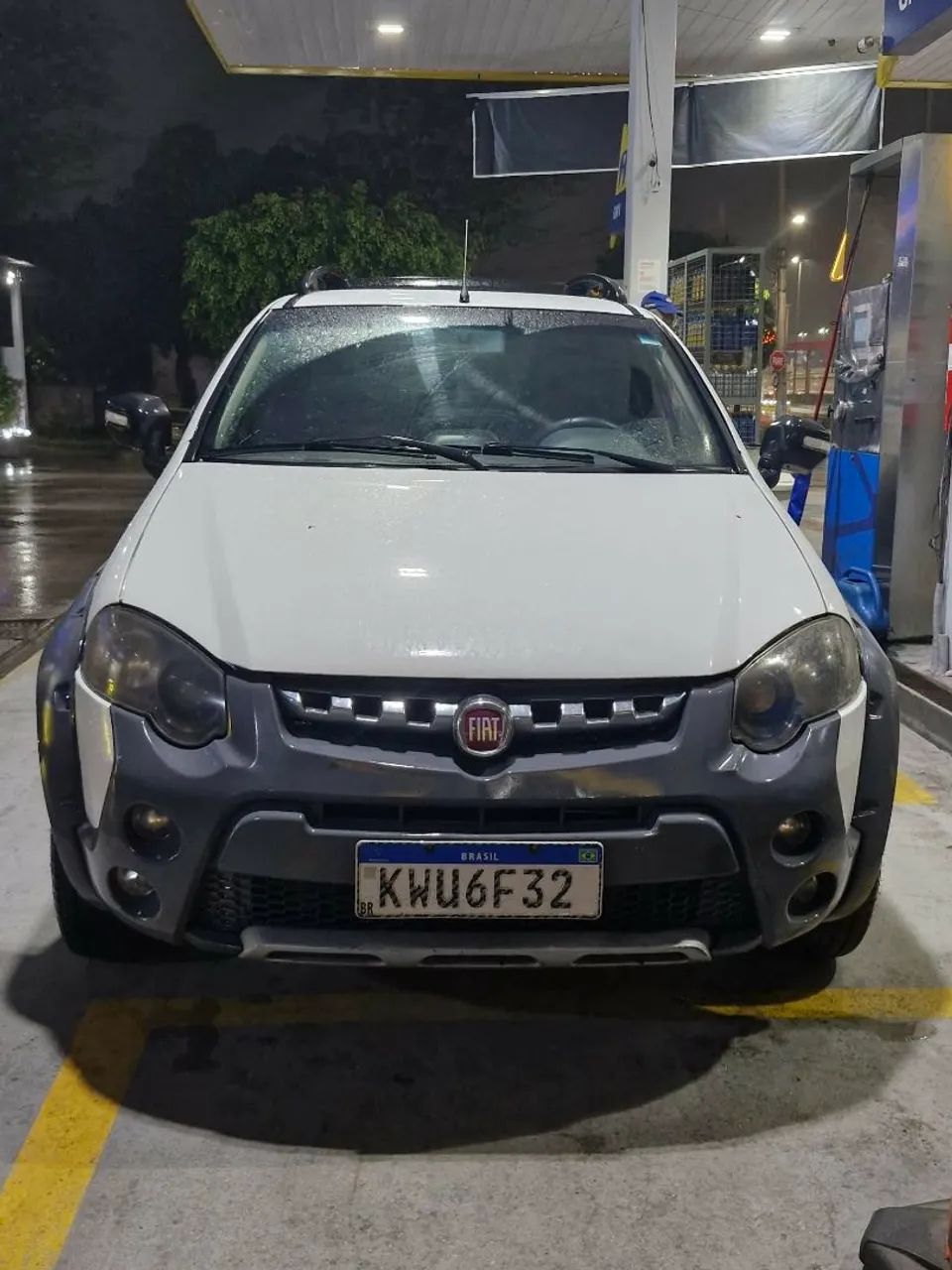 Fiat Strada Adv.1.8 16V Dualogic Flex CD 2015 - Foto 2