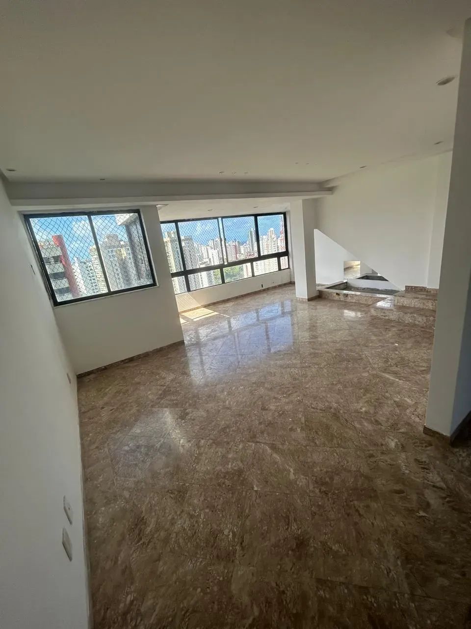 Apartamento à venda com 5 quartos Cobertura