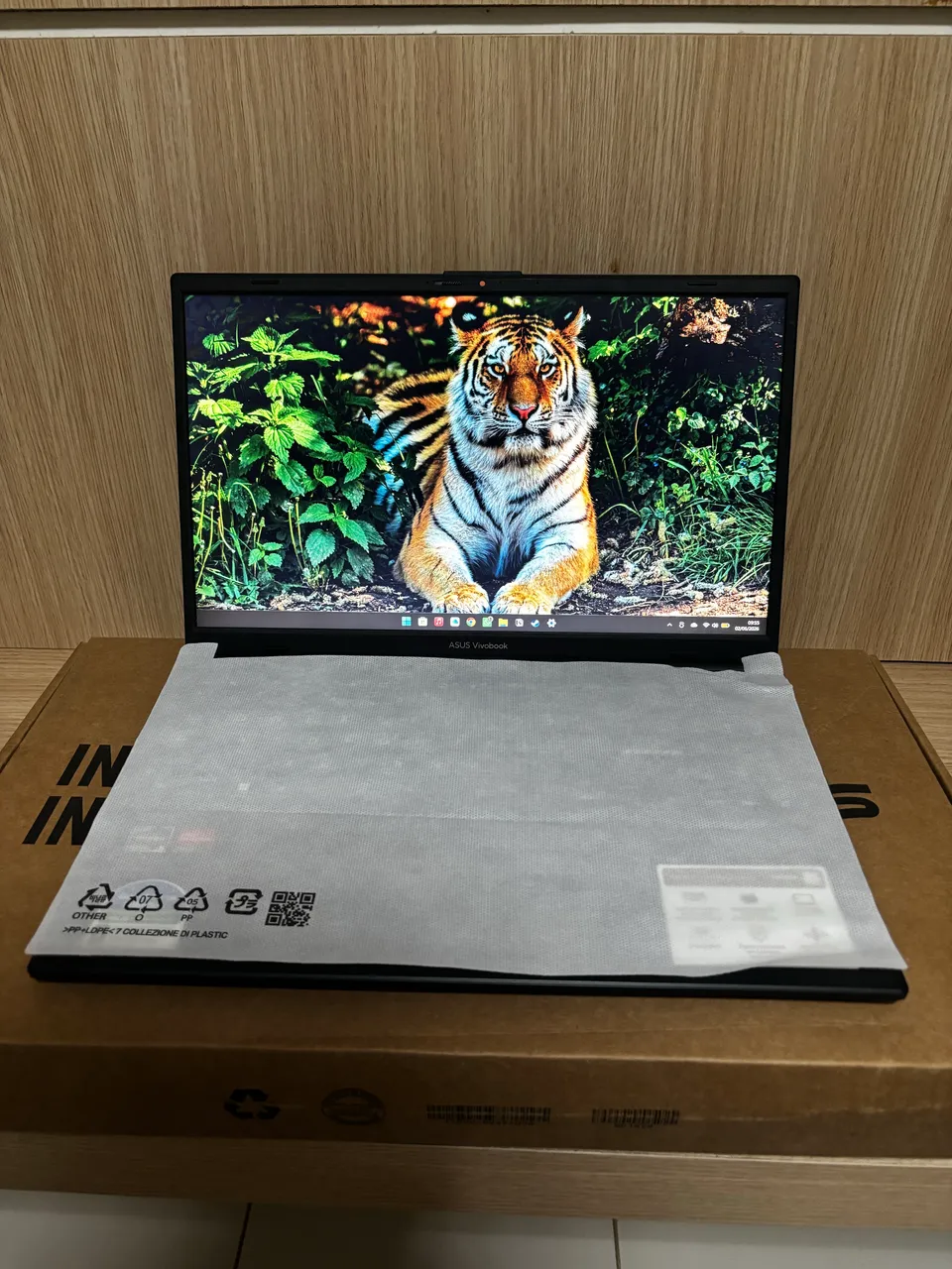 MacBook PRO A1707 Touch Bar 15.4 Pol I7 2.8 Mem 16gb SSD 256 GPU