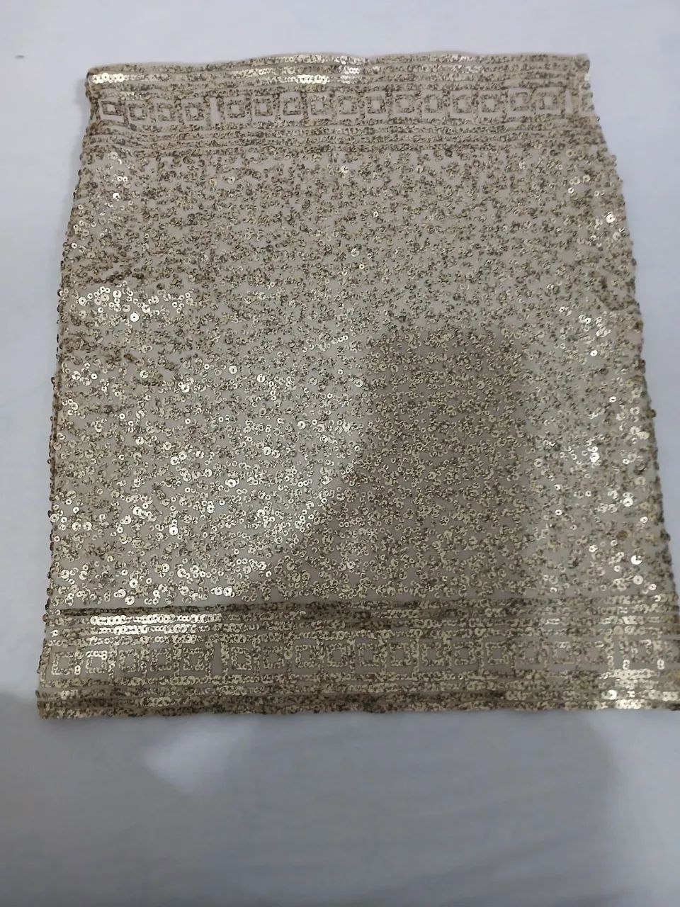 Saía com lantejoulas 