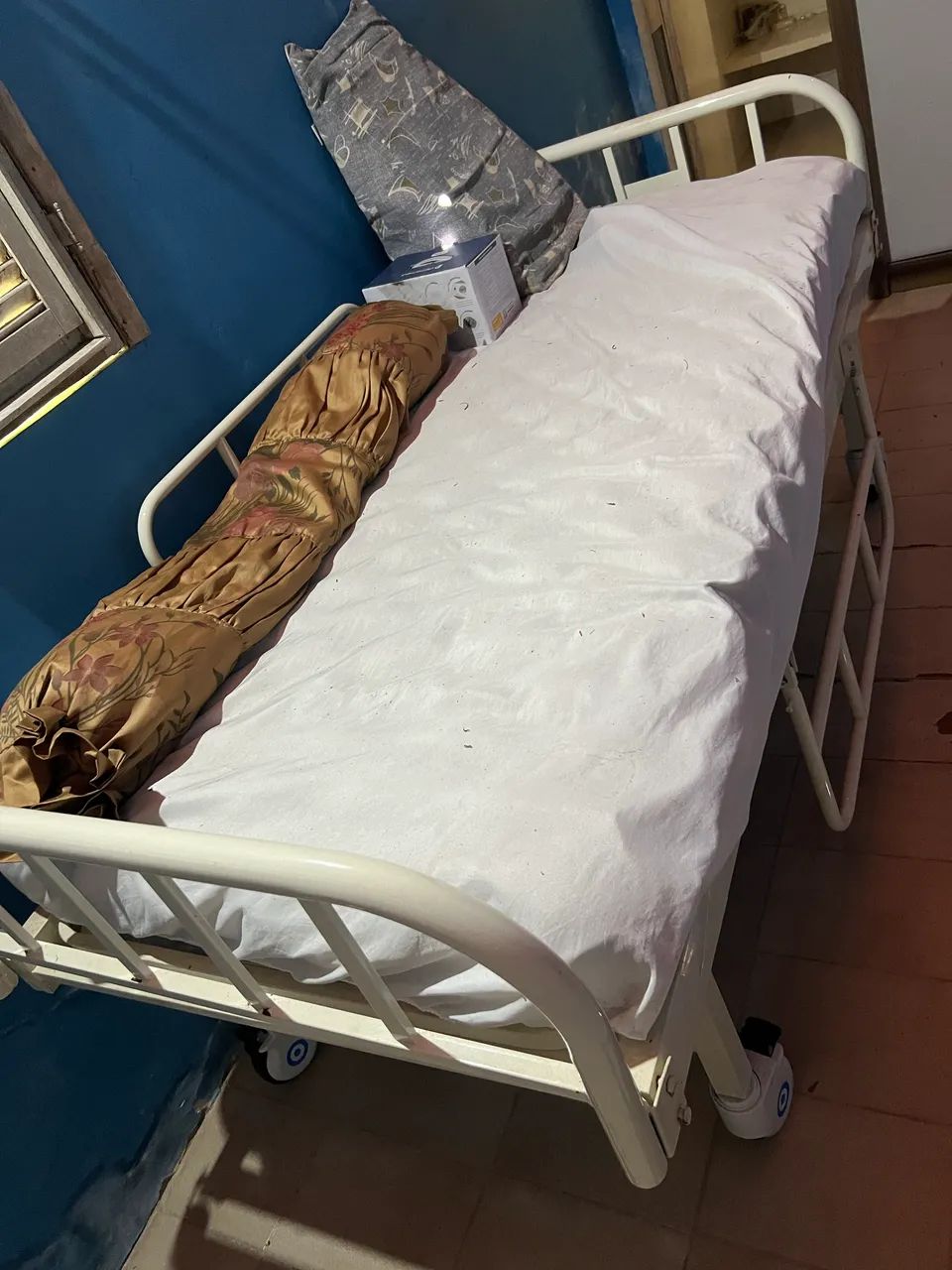 Cama Hospitalar nova