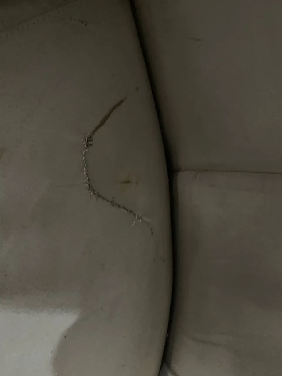 Sofa em couro + Almofadas + Tapete+ quadro  - Foto 3