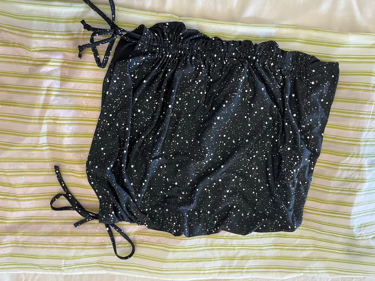 Saia preta com brilho 