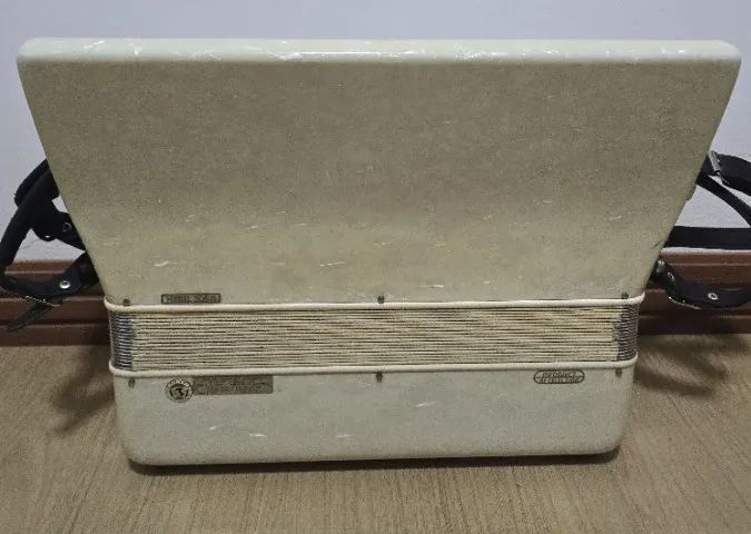 Acordeon Excelsior 120 baixos - Terça de voz - Foto 5