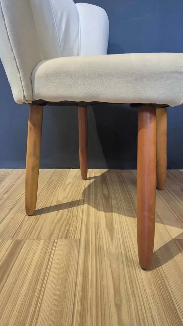 Vendo Cadeira Pétala/Concha - Foto 4