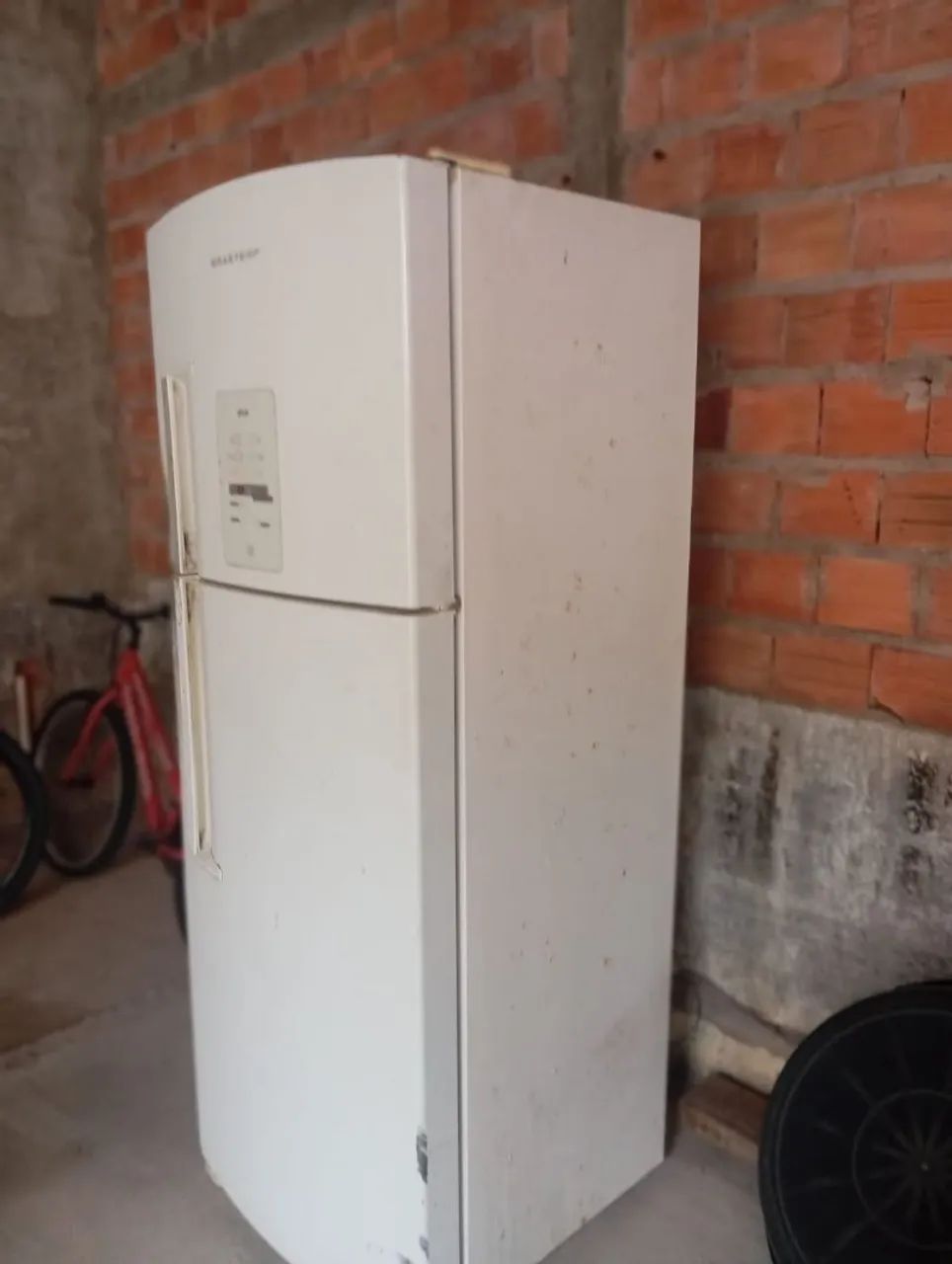 Geladeira com  defeito 