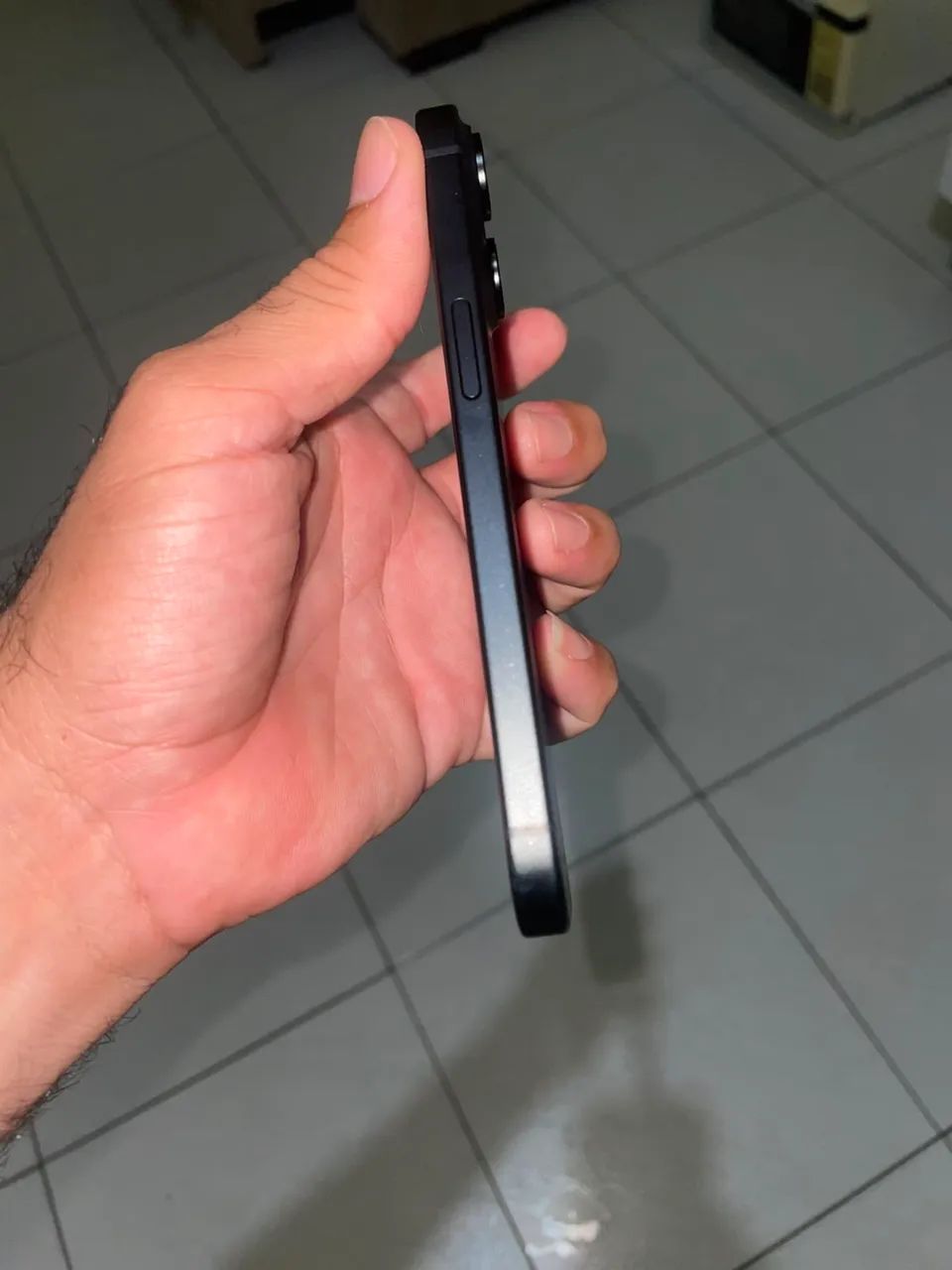 iPhone 15 com apenas 3 meses de uso  - Foto 2