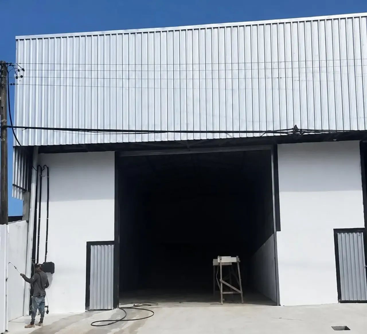 ALUGO GALPÃO DE 300 M2 NA AV DAS TORRES - Foto 2