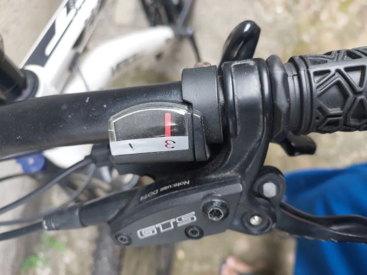 Bicicleta vercelli aro 29 8 marchas  - Foto 2