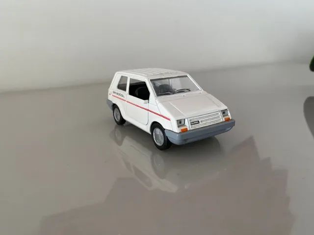 Miniatura Gurgel BR800 Branca - Colecionável