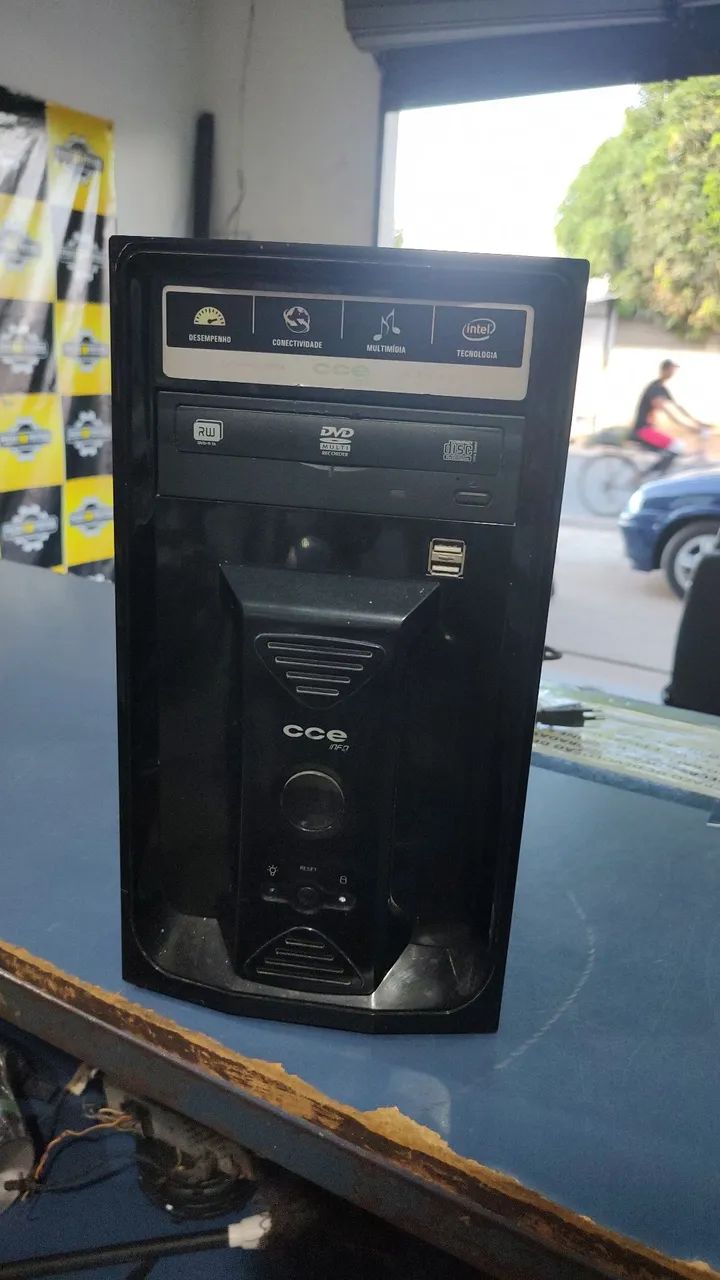 Vende-se gabinete de computador mais informações *