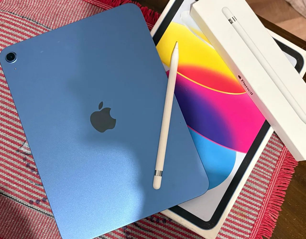 iPad 11ª geração 128GB Azul impecável + Apple Pencil 1º geração