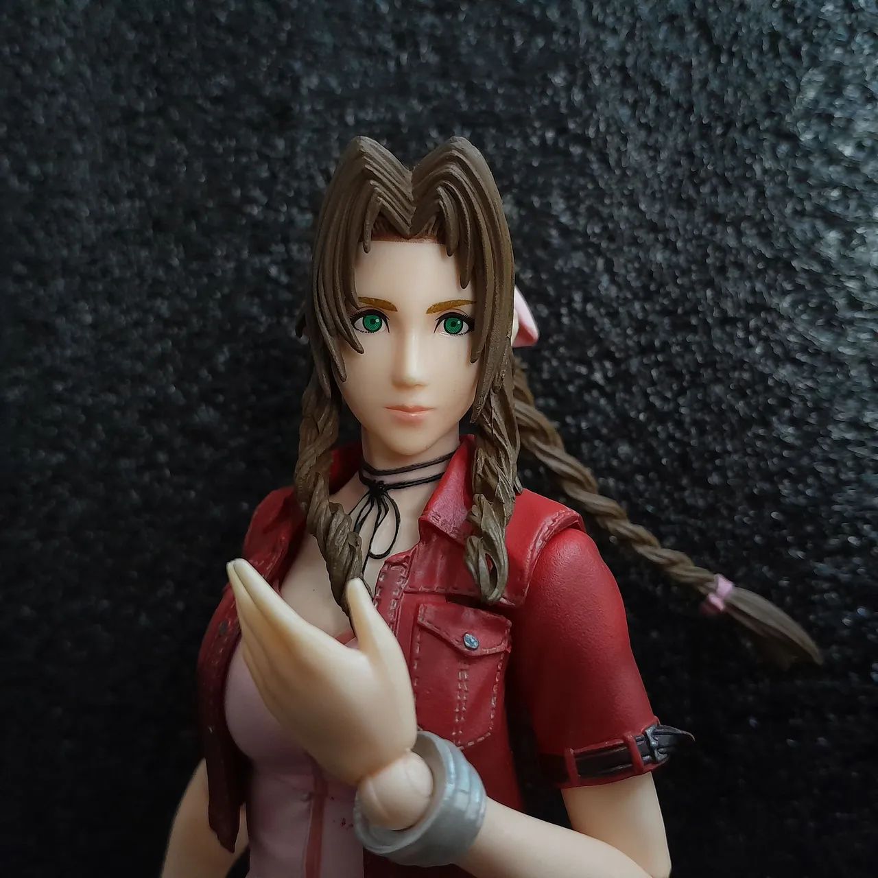 Play Arts Kai Aerith Gainsborough Final Fantasy VII Crisis Core