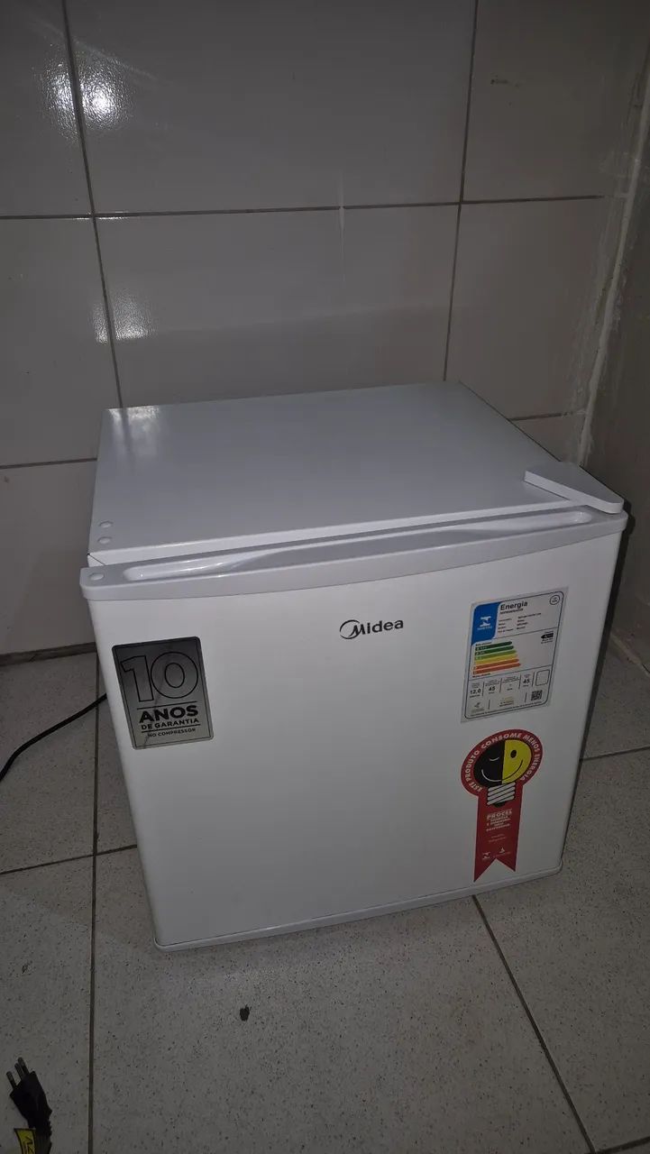 Frigobar Midea 45L