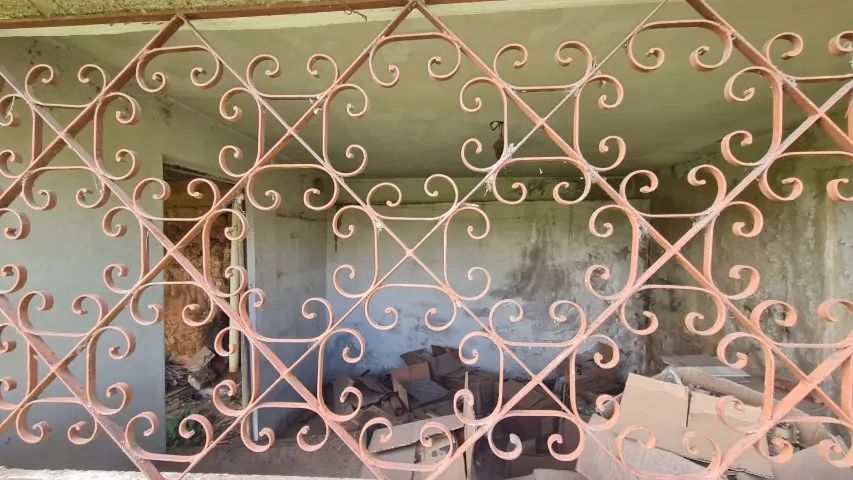Grade Ornamental Decorativa em Ferro 0,78 x 3,17 - Estilo Antigo maciço  - Foto 6