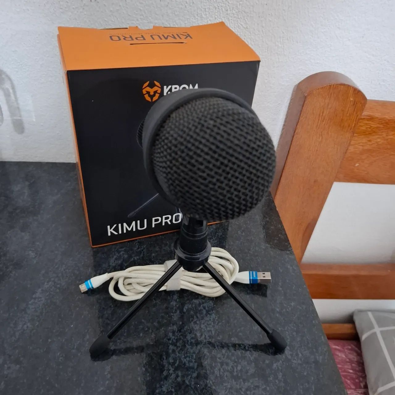 Microfone Krom Kimu Pro - Qualidade de Estúdio (USB) com Caixas e Acessórios - Foto 2