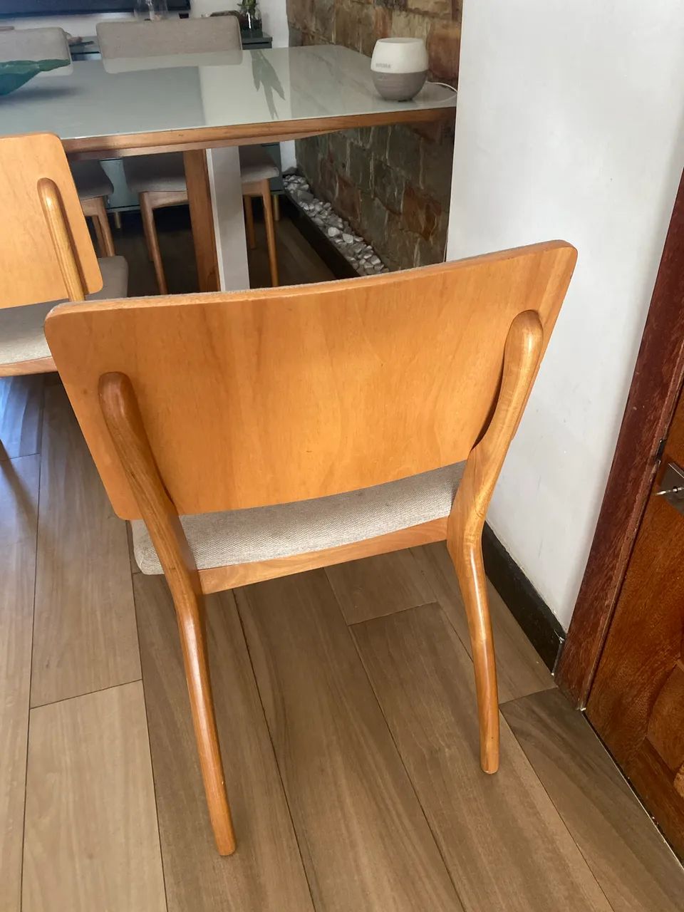 Mesa de jantar com 6 ótimas cadeiras  - Foto 4