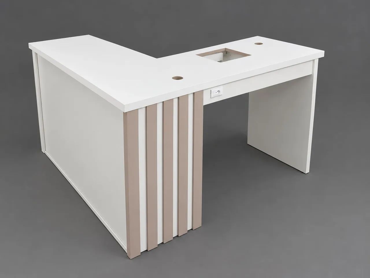 Mesa formato em L Branca com Rosa 