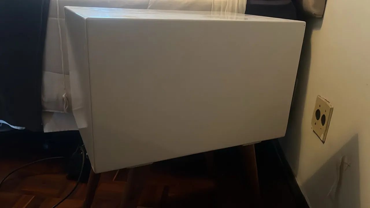 Mesa de cabeceira em madeira laqueada - Foto 4
