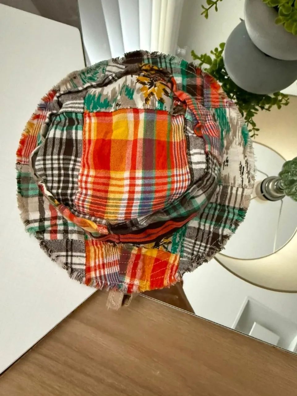 chapéu old navy patchwork 3-6 meses - Foto 3