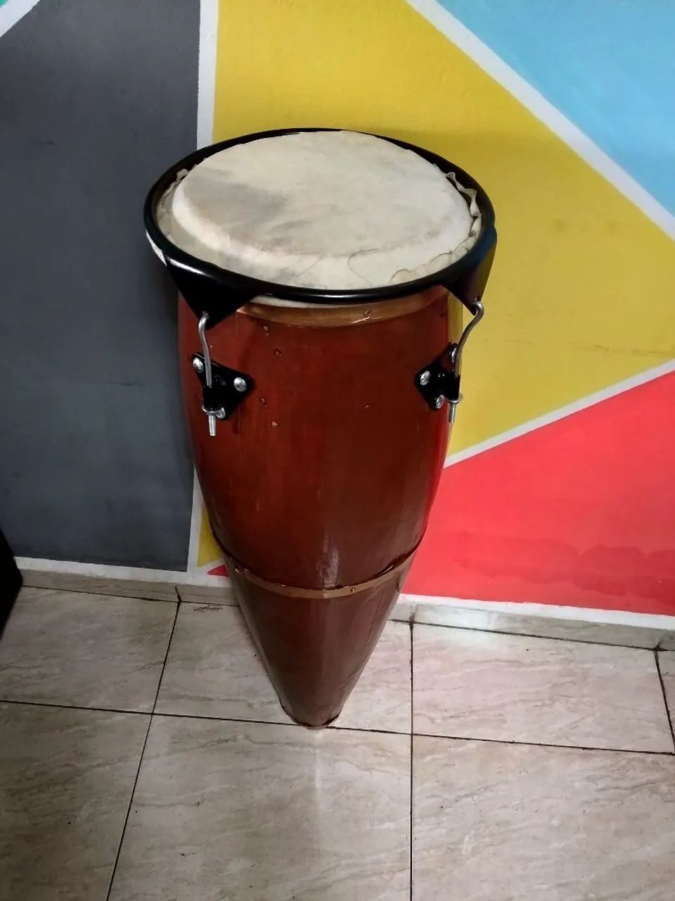 Atabaque com aro reforçado 