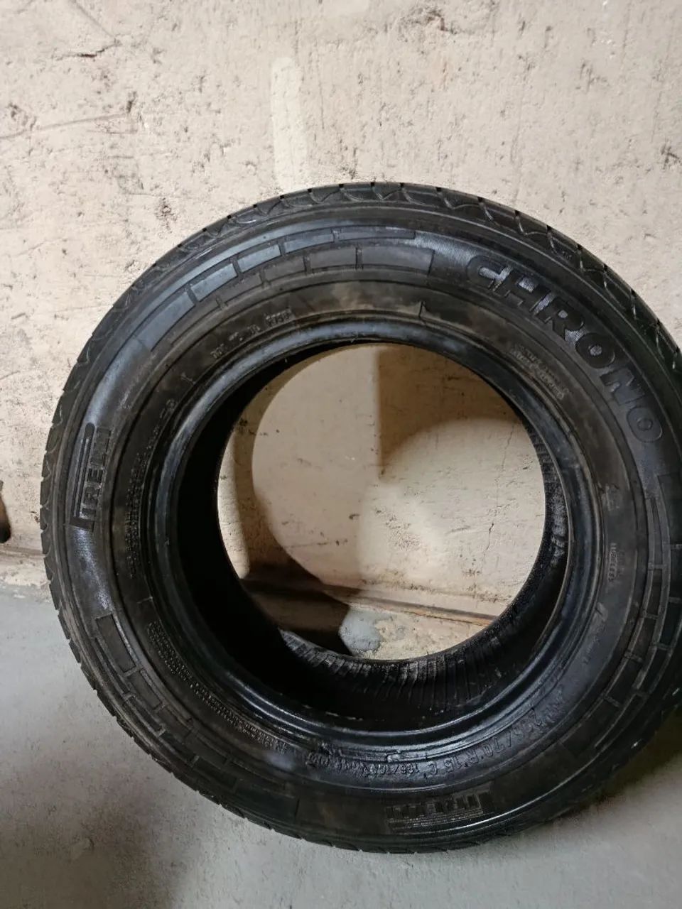 Pneu Pirelli 205/70 R15 - Foto 3