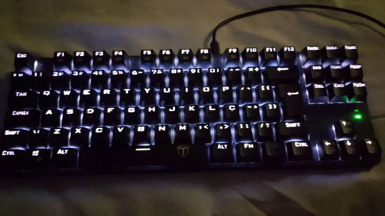 Teclado mecânico T Dagger Bora