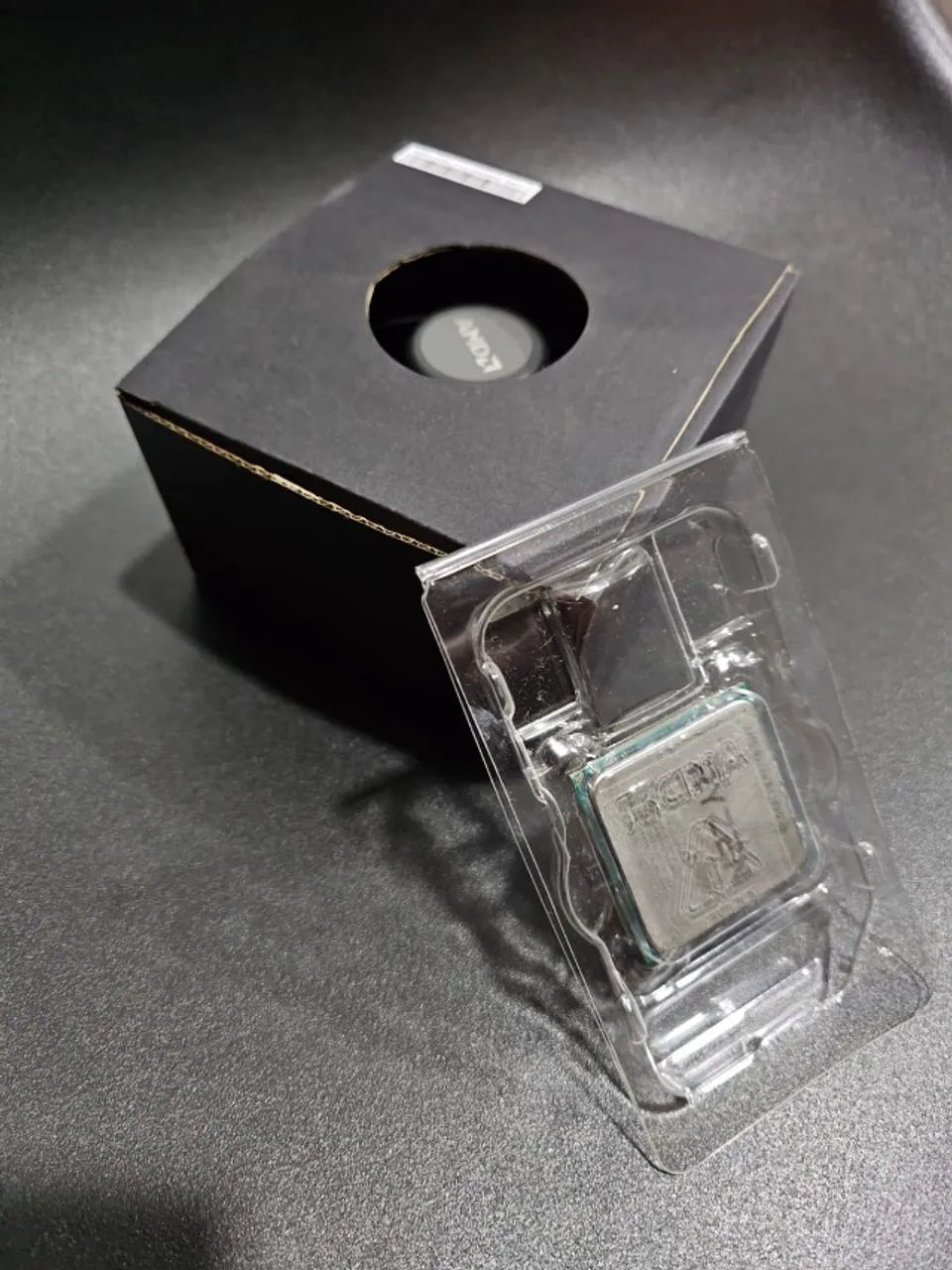 Ryzen 3 3200G + Cooler Original | Vega 8 | AM4 - Foto 2