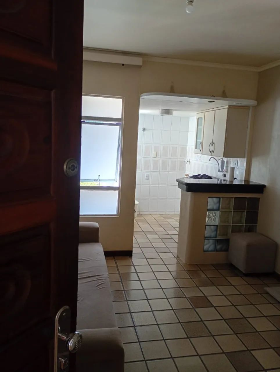 excelente quarto e sala na barra