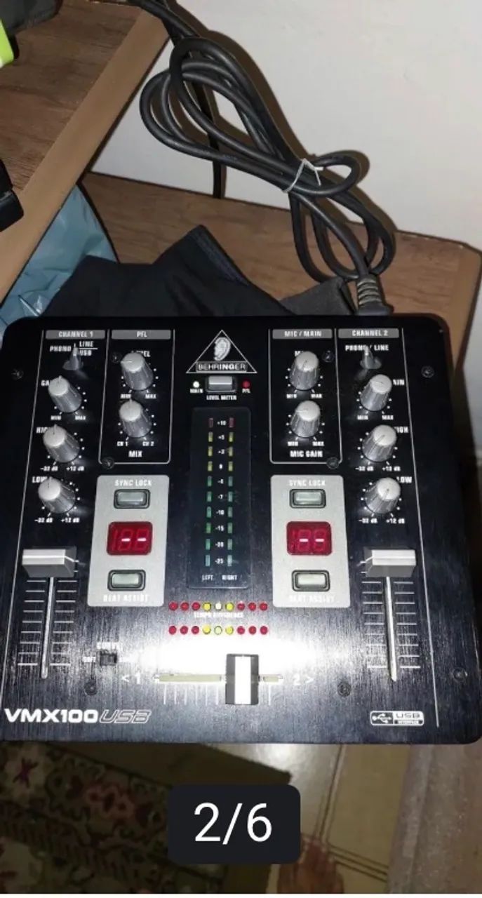 Mixer Behinger VMX 100 USB usado - Foto 4